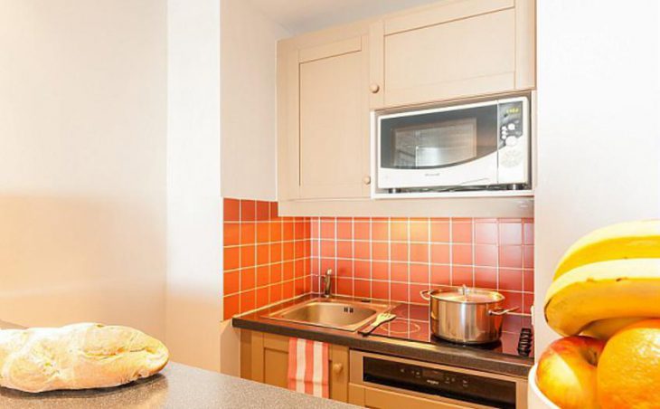 Residence Le Tikal, Val Thorens, Kitchen